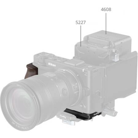 SmallRig 5906 - montażowa płytka L-kształtna, drewniany uchwyt do Nikon ZR - przykład użycia